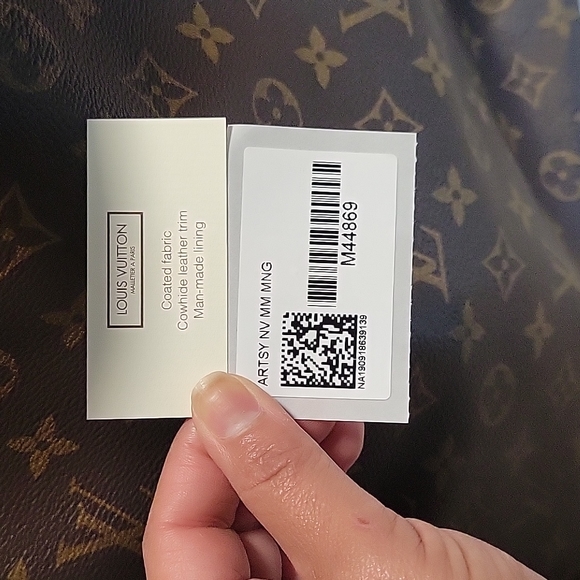 Louis Vuitton 💯 Authentic - Picture 12 of 13